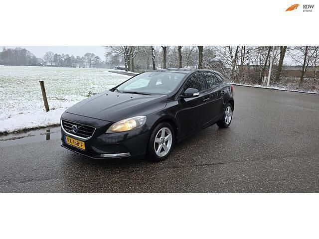Zwart Occasion 2013 Volvo V40 Momentum Hatchback | € 3.299 (Super prijs) - Afbeelding 1/4