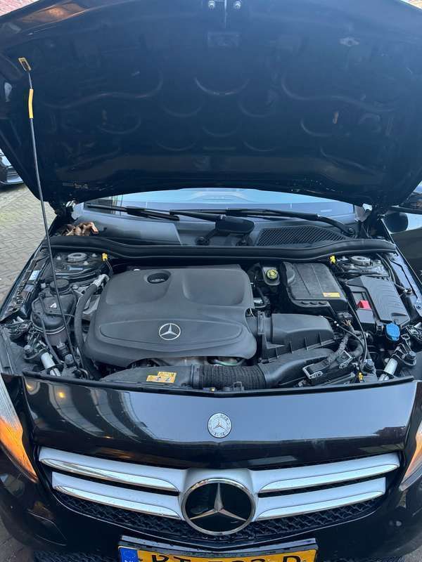 Zwart Gebruikt 2015 Mercedes A180 Prestige Stationwagen | € 9.900 (Super prijs) - Afbeelding 1/4