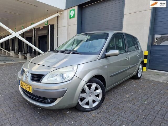 Grijs Gebruikt 2009 Renault Scénic III MPV | € 1.950 - Afbeelding 1/4