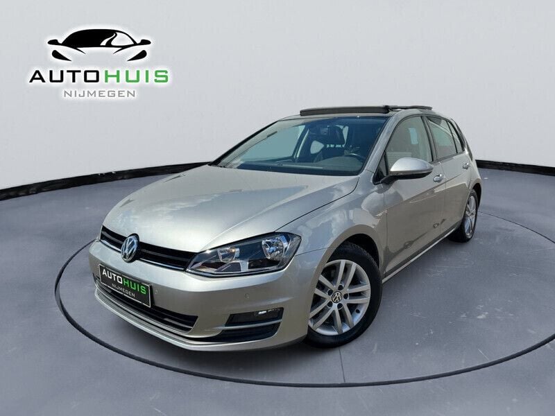 Zilver Gebruikt 2015 VW Golf VII Edition Hatchback | € 13.745 (Eerlijke prijs) - Afbeelding 1/4