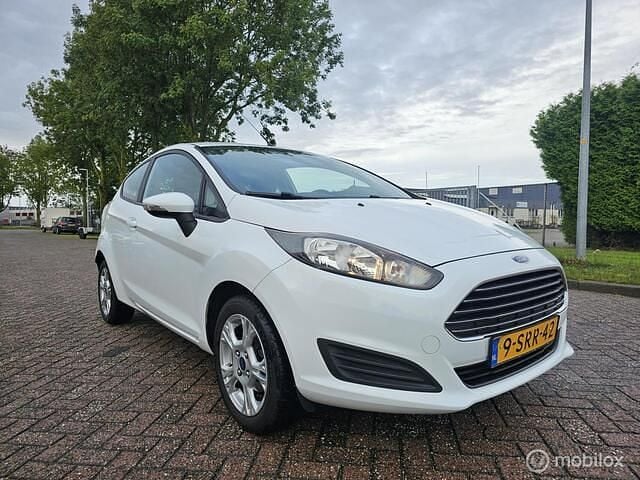 Wit Gebruikt 2013 Ford Fiesta Style Hatchback | € 2.499 (Super prijs) - Afbeelding 1/4