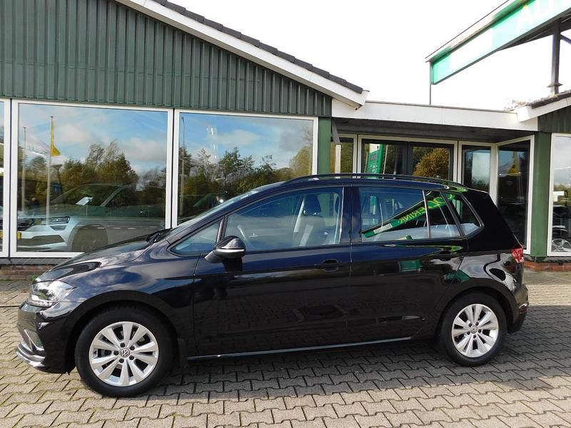 Zwart Occasion 2019 VW Golf Sportsvan MPV | € 16.950 (Eerlijke prijs) - Afbeelding 1/4