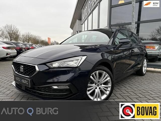 Occasion Seat Leon 2022 Blauw (metallic) Hatchback