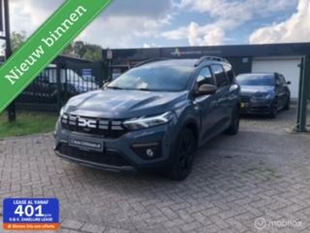 Grijs Gebruikt 2024 Dacia Jogger Extreme MPV | € 24.999 (Duur) - Afbeelding 1/4
