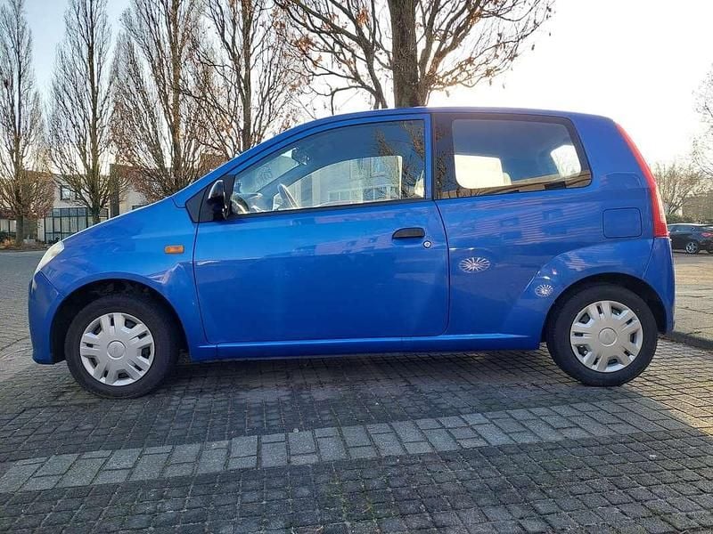 Blauw Occasion 2009 Daihatsu Cuore Hatchback | € 750 (Super prijs) - Afbeelding 1/4