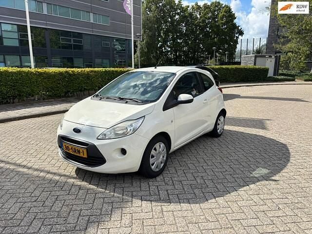 Wit Occasion 2011 Ford Ka Cool & Sound Edition Hatchback | € 2.199 (Eerlijke prijs) - Afbeelding 1/4