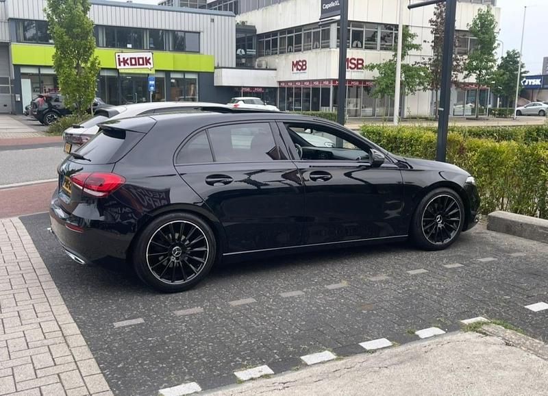 Occasion Mercedes A200 2018 Zwart (metallic) Hatchback