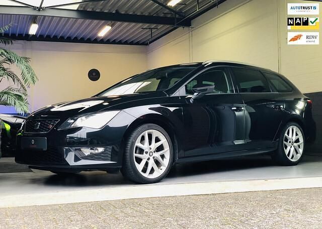 Zwart Gebruikt 2015 Seat Leon ST FR Stationwagen | € 10.999 (Eerlijke prijs) - Afbeelding 1/4