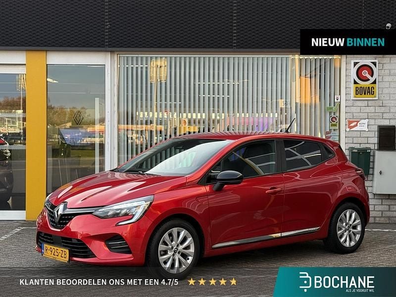 Rood Gebruikt 2022 Renault Clio V Zen Hatchback | € 14.645 (Eerlijke prijs) - Afbeelding 1/4