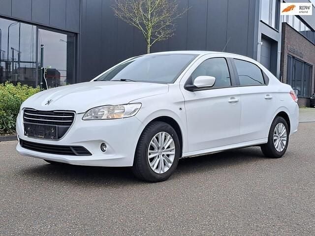 Wit Gebruikt 2013 Peugeot 301 Sedan | € 3.450 - Afbeelding 1/4
