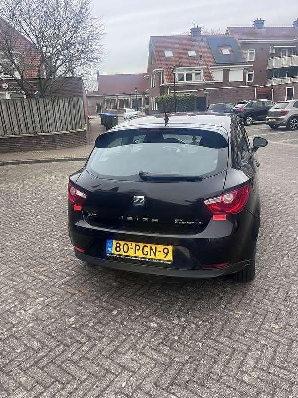Zwart Occasion 2011 Seat Ibiza Style Hatchback | € 1.599 (Eerlijke prijs) - Afbeelding 1/4