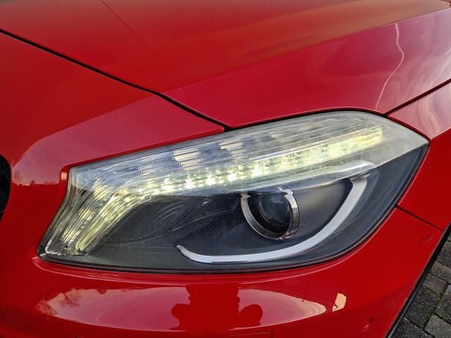 Occasion Mercedes A180 Ambition 123 PK (90 kW) 2012 Rood Hatchback