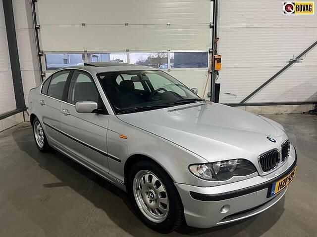 Grijs Gebruikt 2002 BMW 320 Executive Sedan | € 9.950 - Afbeelding 1/4