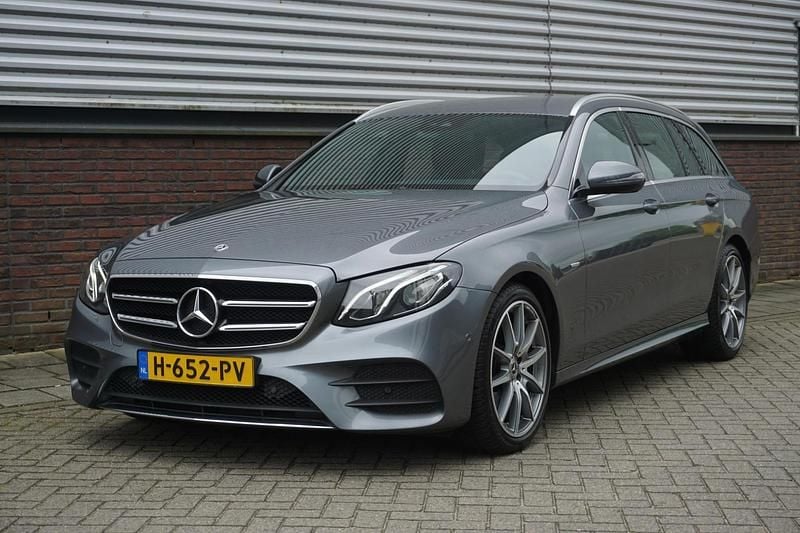 Grijs Occasion 2020 Mercedes E200 Business Stationwagen | € 33.950 (Eerlijke prijs) - Afbeelding 1/4