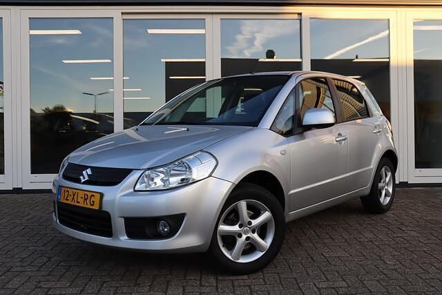 Grijs Gebruikt 2007 Suzuki SX4 Exclusive MPV | € 4.999 (Eerlijke prijs) - Afbeelding 1/4