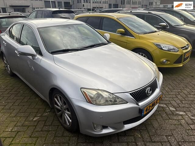 Grijs Gebruikt 2010 Lexus IS220d Business Edition Sedan | € 3.450 - Afbeelding 1/4