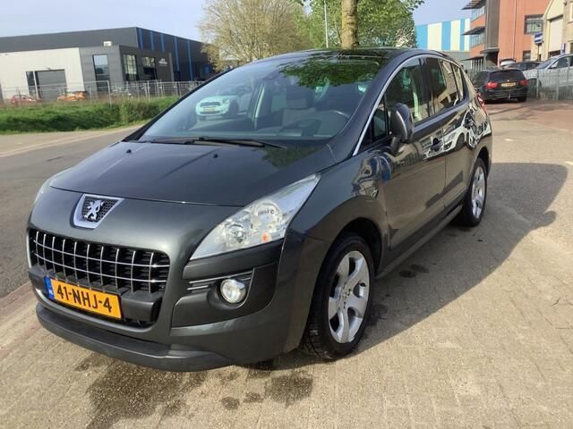 Grijs Gebruikt 2010 Peugeot 3008 MPV | € 4.950 (Duur) - Afbeelding 1/4