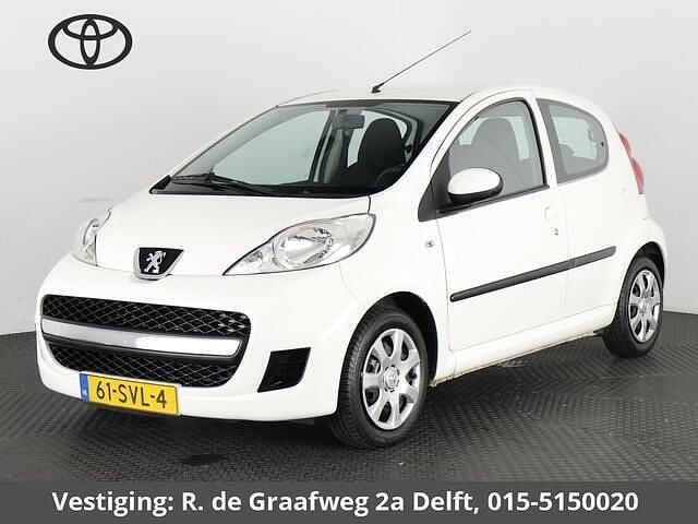 Wit Gebruikt 2011 Peugeot 107 Hatchback | € 3.300 (Eerlijke prijs) - Afbeelding 1/3