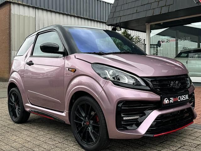 Occasion Ligier JS50 2024 Roze Hatchback