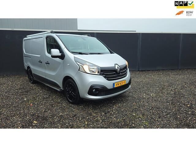 Grijs (metallic) Gebruikt 2015 Renault Trafic Van | € 6.900 (Iets duurder) - Afbeelding 1/4