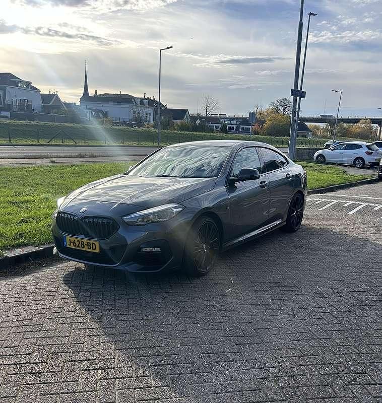 Gebruikt 2020 BMW 218 Executive Sedan | € 23.900 (Eerlijke prijs) - Afbeelding 1/4