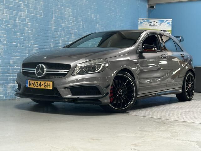 Grijs Gebruikt 2015 Mercedes A45 AMG AMG Hatchback | € 28.495 - Afbeelding 1/4