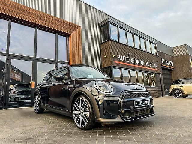 Zwart Gebruikt 2021 Mini Cooper S Hatchback | € 29.990 (Eerlijke prijs) - Afbeelding 1/4