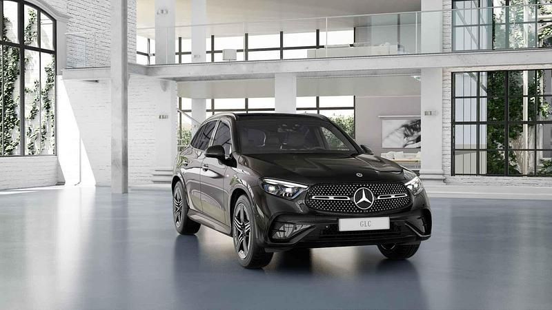 Zwart Nieuw 2025 Mercedes GLC400d Sport Edition | € 90.974 - Afbeelding 1/4
