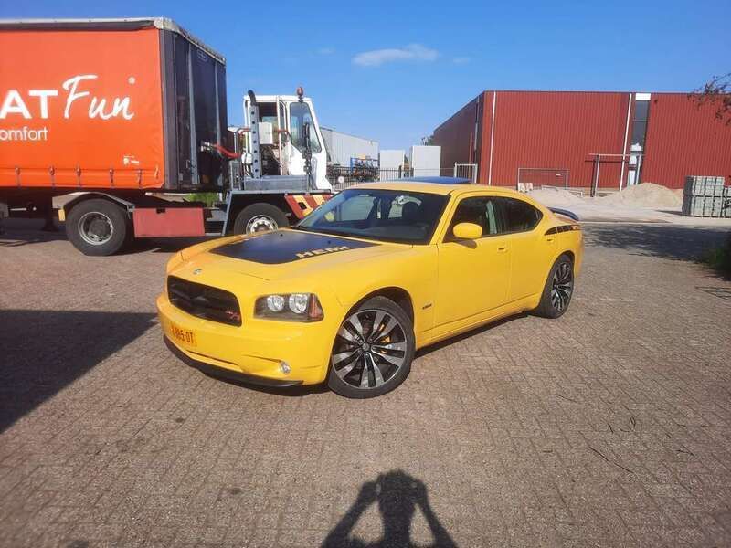 Geel Gebruikt 2006 Dodge Charger Sedan | € 18.000 - Afbeelding 1/4