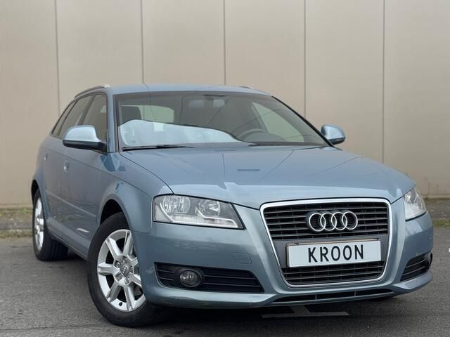 Blauw Gebruikt 2010 Audi A3 Sportback Attraction Hatchback | € 7.750 (Goede deal) - Afbeelding 1/4
