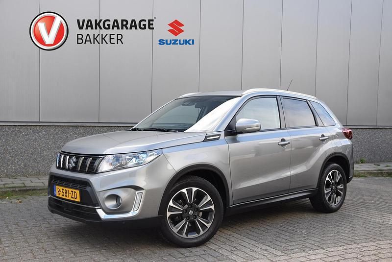 Grijs Gebruikt 2019 Suzuki Vitara SUV | € 20.900 (Goede deal) - Afbeelding 1/4