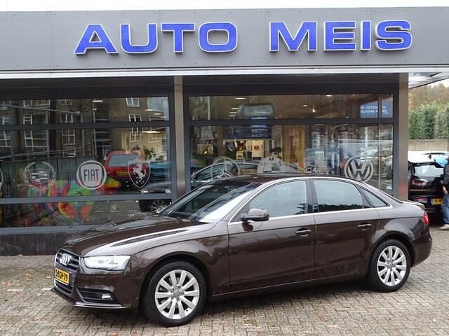 Bruin Gebruikt 2013 Audi A4 Business Sedan | € 13.995 (Duur) - Afbeelding 1/4