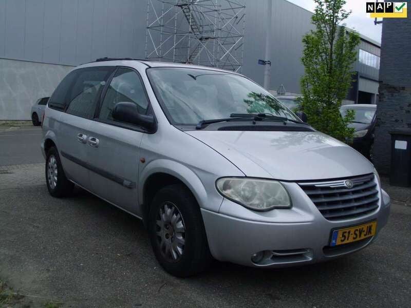Grijs Gebruikt 2006 Chrysler Voyager MPV | € 3.499 (Eerlijke prijs) - Afbeelding 1/4