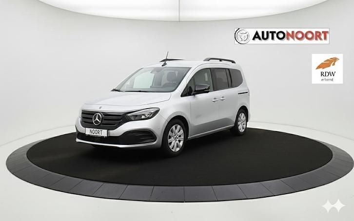 Gebruikt 2024 Mercedes EQT200 Advanced Plus MPV | € 28.950 - Afbeelding 1/4