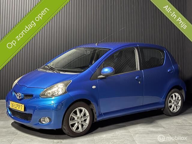 Blauw Gebruikt 2010 Toyota Aygo Hatchback | € 2.399 (Goede deal) - Afbeelding 1/4