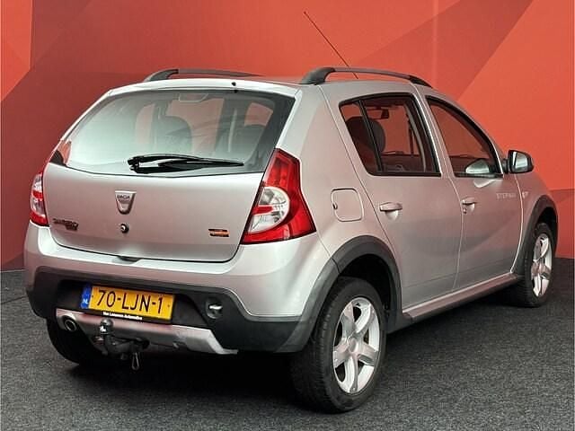 Occasion Dacia Sandero Stepway 88 PK (64 kW) 2010 Grijs (metallic) Hatchback