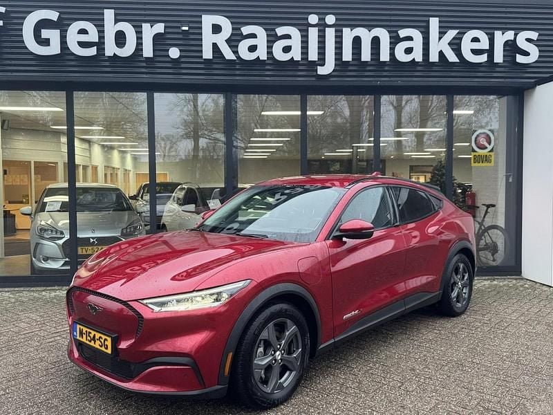 Rood Occasion 2021 Ford Mustang Mach-E SUV | € 22.900 (Iets duurder) - Afbeelding 1/4