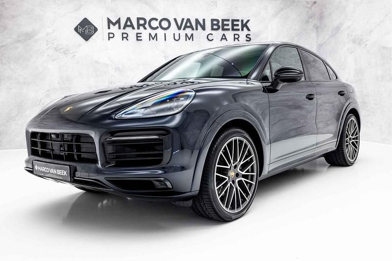 C5m moonlight blue metallic (blauw metallic) Gebruikt 2023 Porsche Cayenne SUV | € 99.850 (Duur) - Afbeelding 1/4