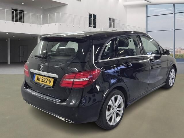 Occasion Mercedes B180 Ambition 123 PK (90 kW) 2016 Zwart (metallic) MPV