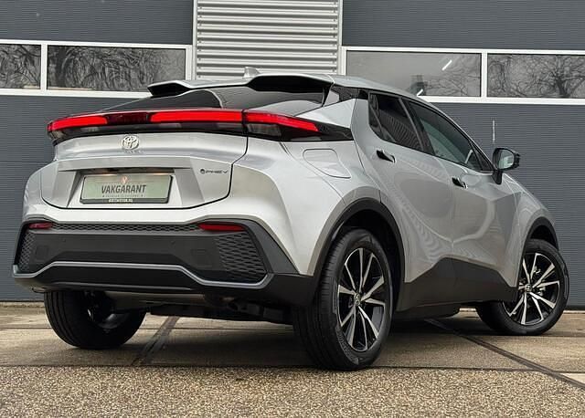 Nieuw Toyota C-HR Business Edition 223 PK (164 kW) 2025 Zilver SUV