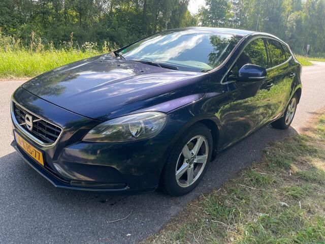 Occasion Volvo V40 Momentum 114 PK (83 kW) 2013 Blauw Stationwagen