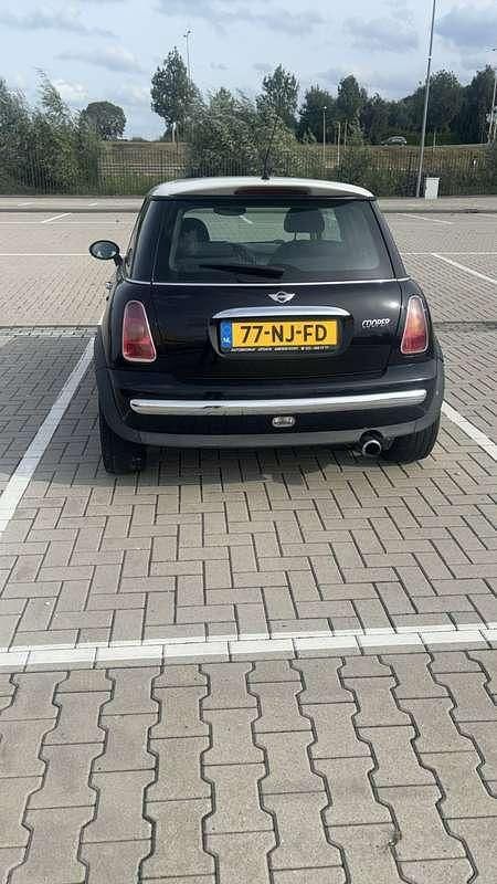 Occasion Mini Cooper Pepper 116 PK (85 kW) 2003 Zwart Hatchback