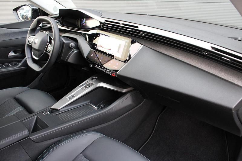 Occasion Peugeot 308 Allure 2025 Zwart Hatchback