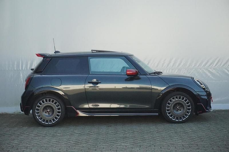 Occasion Mini Cooper 156 PK (114 kW) 2024 Grijs Hatchback
