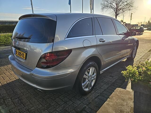 Occasion Mercedes R500 306 PK (225 kW) 2006 Grijs (metallic) MPV