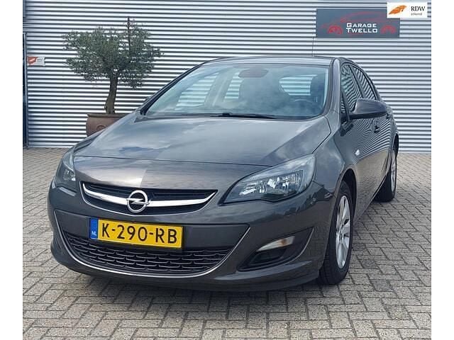 Grijs Gebruikt 2015 Opel Astra Sport Hatchback | € 7.250 (Goede deal) - Afbeelding 1/4