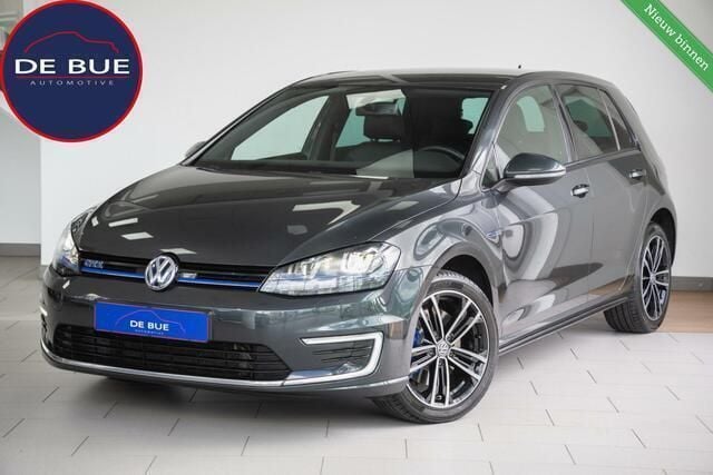 Zwart Gebruikt 2015 VW Golf VII Executive Hatchback | € 911 - Afbeelding 1/3