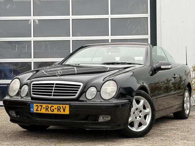 Zwart Gebruikt 2002 Mercedes CLK320 Elegance Cabriolet | € 6.950 (Eerlijke prijs) - Afbeelding 1/4