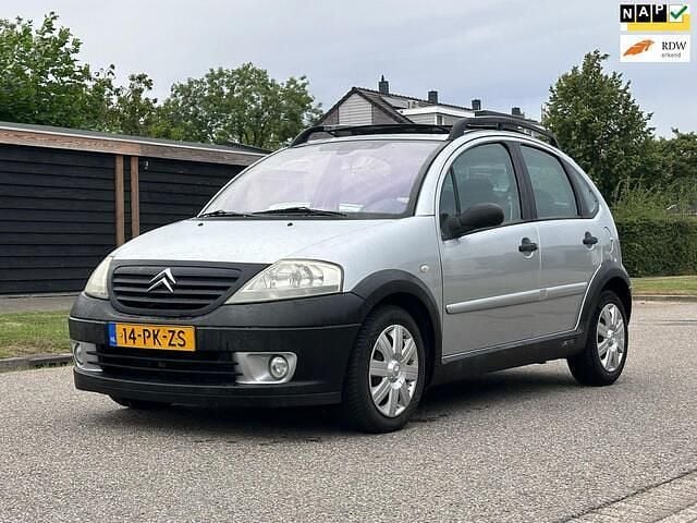 Grijs Gebruikt 2004 Citroën C3 Hatchback | € 3.250 (Eerlijke prijs) - Afbeelding 1/4