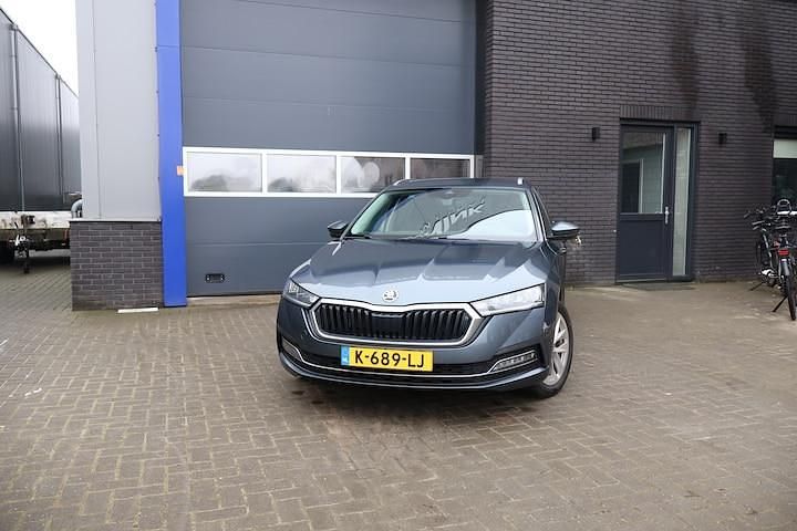 Occasion Skoda Octavia Business Line 2021 Grijs (metallic) Stationwagen